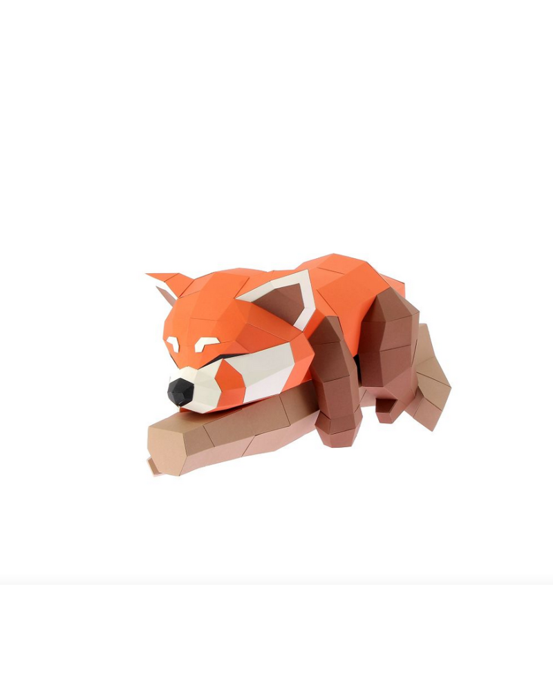 PANDA ROUX SUR BRANCHE