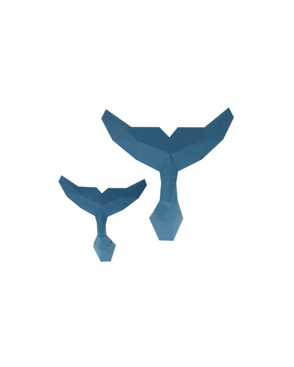 2 QUEUESDE BALEINES EN PAPIER