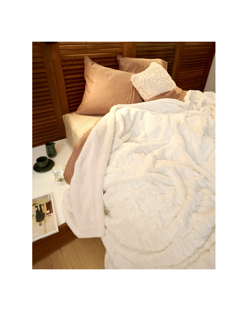 COUVRE LIT QUEEN SIZE OURS